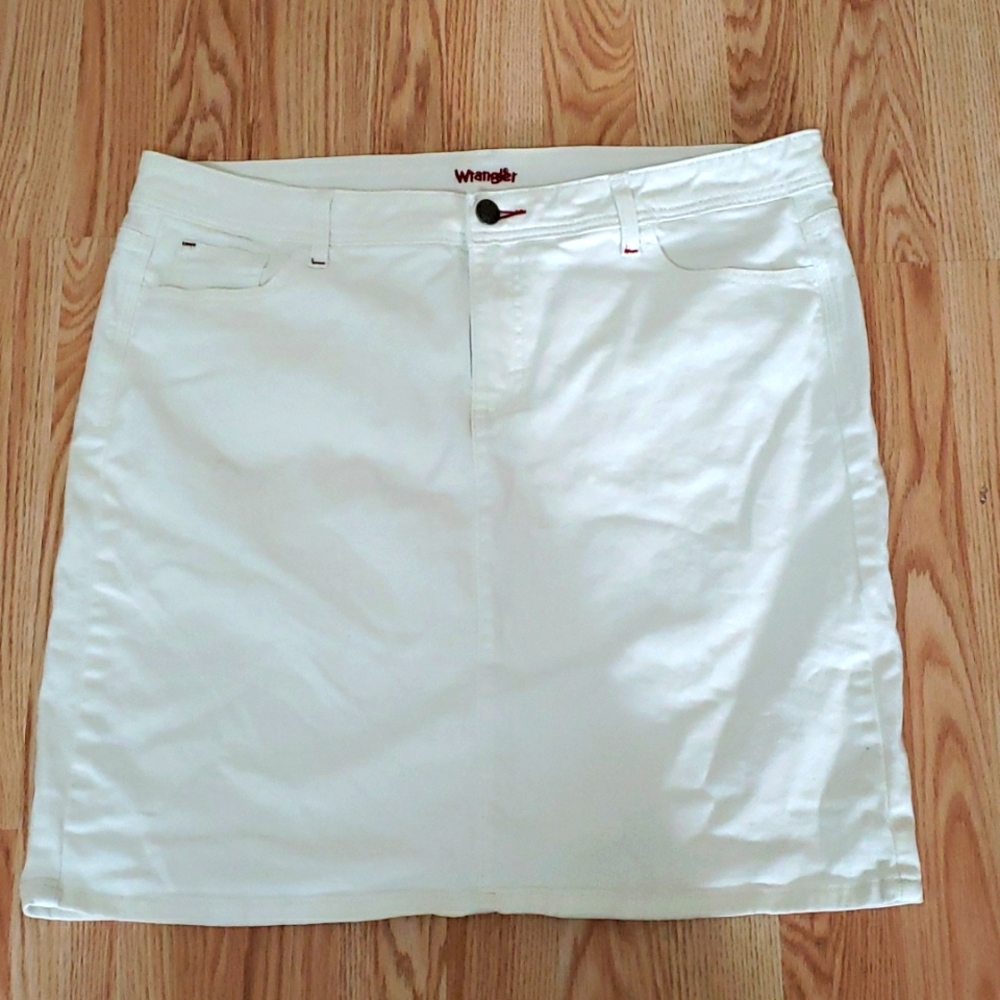 Wrangler skirt size 16M